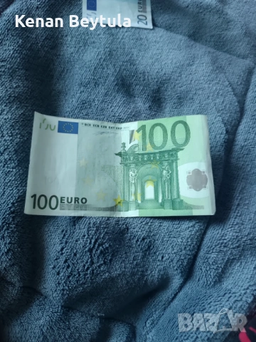 Банкнота от 100 евро от първата емисия банкноти за европейския съюз от 2002г. Банкнотата е германска, снимка 2 - Нумизматика и бонистика - 54043860