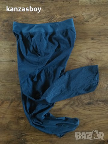 Mountain Hardwear Women's Ankle Pant - страхотен дамски панталон КАТО НОВ, снимка 3 - Спортни екипи - 37402772