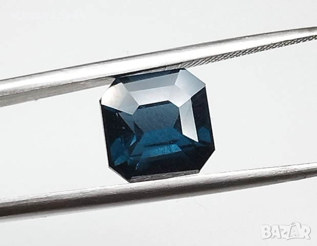 Магнетичен шпинел с наситен цвят 3.72кт.! Сертифициран! Нов!, снимка 7 - Други - 52338974