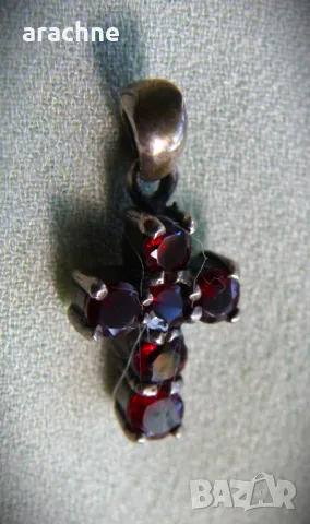 Сребърен кръст с рубини, снимка 4 - Колиета, медальони, синджири - 49399380