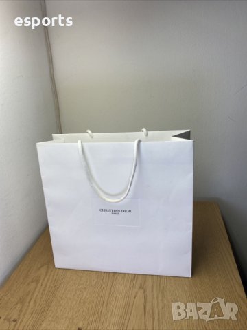 Автентична бутикова Christian Dior подаръчна торба 31 x 31 cm gift bag , снимка 2 - Чанти - 42064193