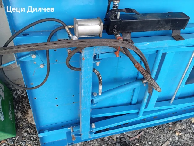 хидравличен подемник, снимка 2 - Индустриална техника - 56437476