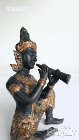 Бронзова , тайландска статуетка на ангел пазител с флейта. , снимка 2 - Статуетки - 53939906