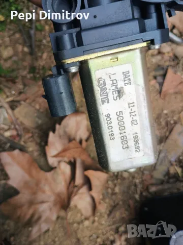 МОТОРЧЕ ЗА СТЪКЛО ПРЕДНО ДЯСНО FIAT STILO 50001603 2+1 , снимка 3 - Части - 49477579