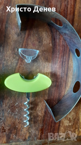 комплект тирбушон , отварачка и запушалки дизайнерски, стомана и светло зелени пластмасови части, снимка 6 - Аксесоари за кухня - 53020594