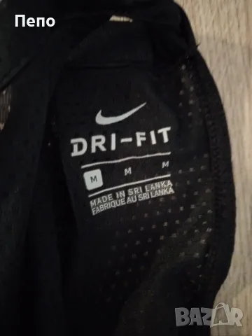 Фитнес потник Nike, снимка 2 - Потници - 56040153
