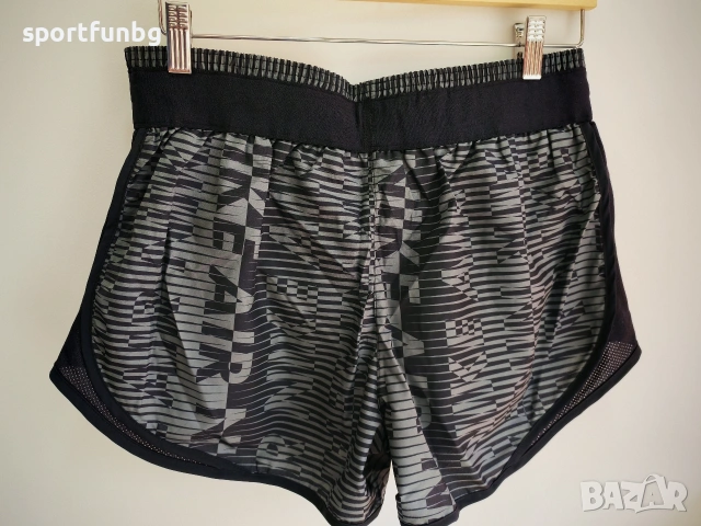 Дамски спортни къси панталонки Nike Air Tempo Shorts, снимка 3 - Къси панталони и бермуди - 53875769