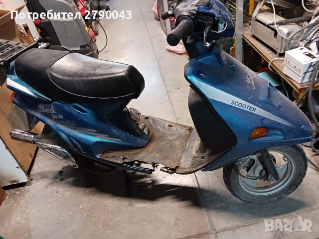 Скутер , снимка 1 - Мотоциклети и мототехника - 39113670