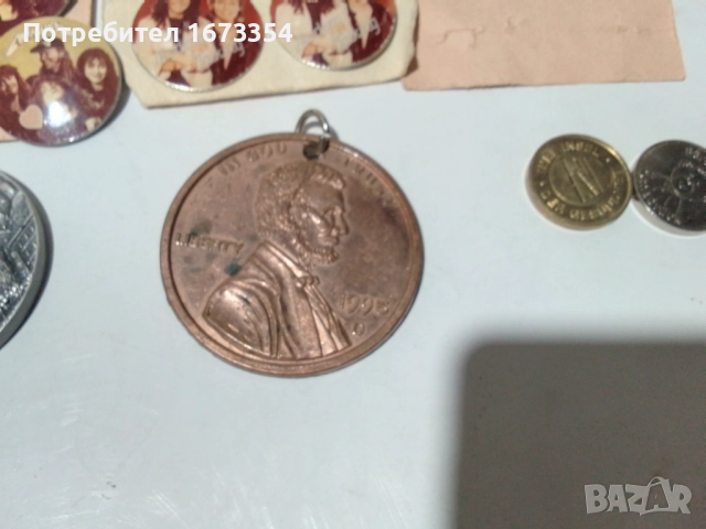  ретро значки от осемдесеттегодини+ жетони и медали, снимка 11 - Други ценни предмети - 22094579