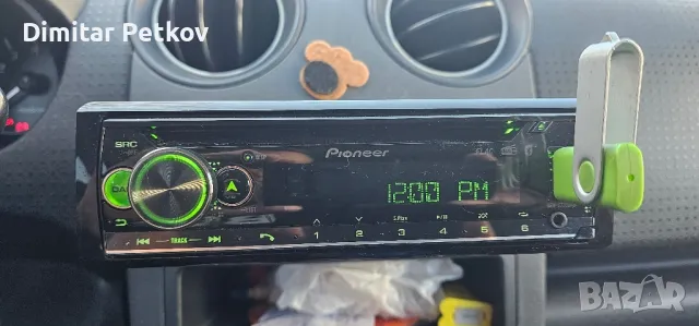Продавам Pioneer deh-s720dab
