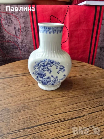 Порцеланова вазичка, снимка 3 - Вази - 54234696