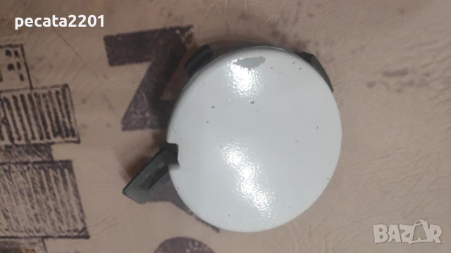 Продавам - 2 бр. капачки теглич предна броня Dacia Sandero II, Logan , снимка 2 - Части - 51305609