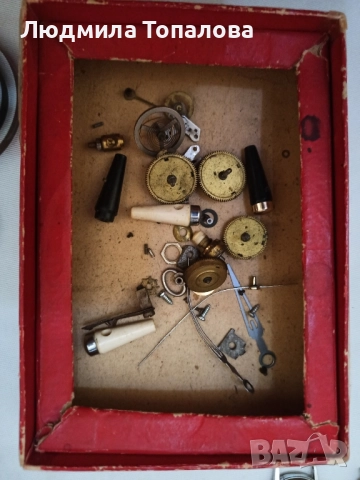 Продавам части за часовник