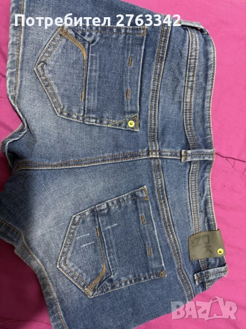 къси дънки dkny, снимка 2 - Къси панталони и бермуди - 56200336