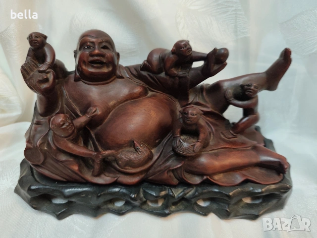 Антикварна авторска пластика от махагон „Буда на благоденствието“.