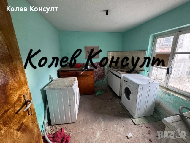 Продавам къща с. Помощник , снимка 4 - Къщи - 52076785