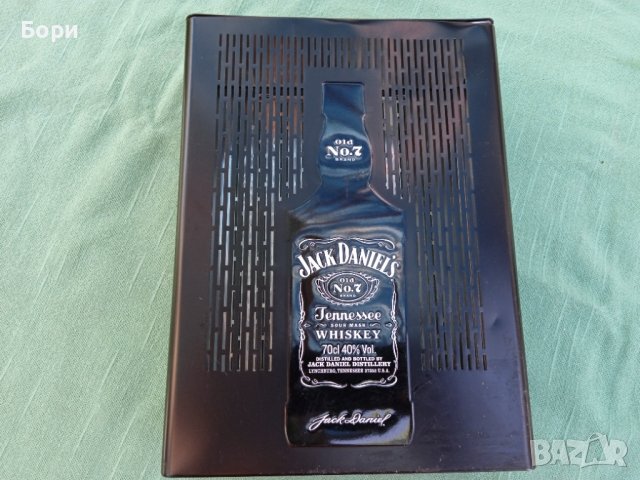 Метална кутия за две бутилки, снимка 2 - Други ценни предмети - 36783879