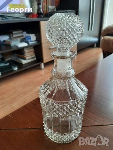 Старинна гарафа