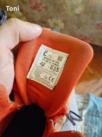 работни обувки DERRIL ANKLE 42 номер , снимка 2 - Мъжки боти - 54155581