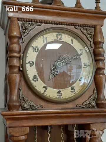 Механичен часовник с шахматни фигури  внос от Холандия , снимка 3 - Антикварни и старинни предмети - 48943359