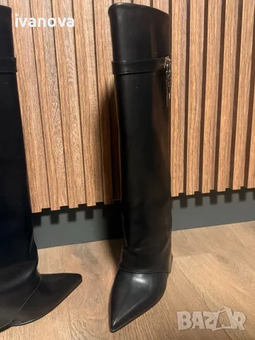 Ботуши актуални широки Givenchy, снимка 3 - Дамски ботуши - 56372859