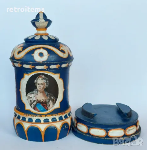 Старинна Руска ръчно рисувана с маслени бои дървена кутийка