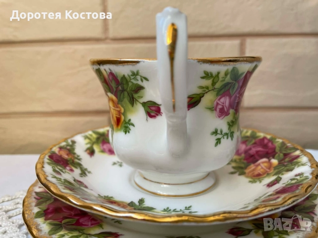 ROYAL ALBERT красив троен сет за чай или дълго кафе от костен порцелан от Англия, снимка 4 - Антикварни и старинни предмети - 52957779