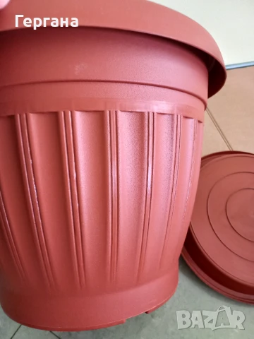 Пластмасова саксия с диаметър Ф45- 2бр, снимка 2 - Саксии и кашпи - 50833914