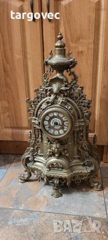огромен бронзов масивен часовник