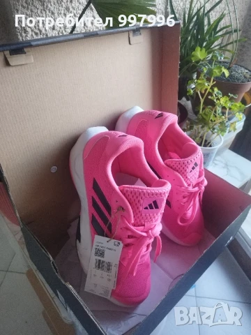 Оригинални маратонки ADIDAS - 40 2/3, снимка 2 - Маратонки - 51308392