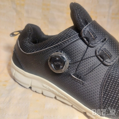 професионални работни обувки ELTEN KIOWA BOA номер 46 без бомбе , снимка 9 - Други - 52567254