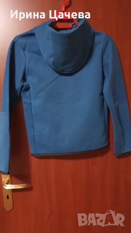 Детска ветровка NIKE, снимка 3 - Детски якета и елеци - 51946764