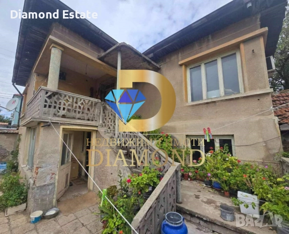 Двуетажна къща с гараж в село Крепост, общ. Димитровград, снимка 2 - Къщи - 52048020