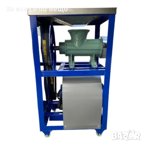 Професионална чугунена месомелачка №32 с електромотор, двоен ремък и плот от неръждавейка