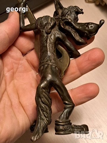 руска бронзова статуетка Ну погоди, снимка 8 - Статуетки - 53153477