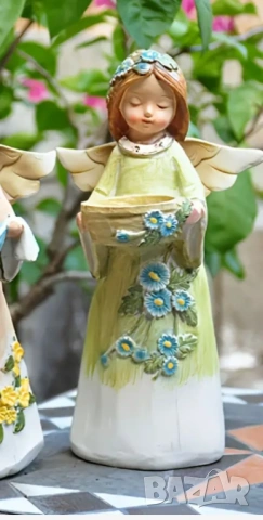 Молд момиче с купа