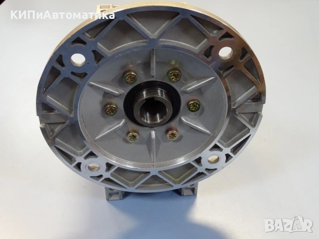 Червячен редуктор CHIARAVALLI CHT-63U Worm Reducer size-63 ratio-20, снимка 3 - Резервни части за машини - 53166469