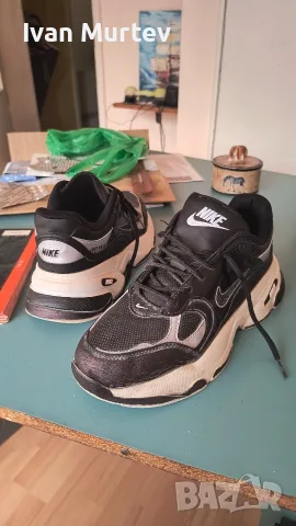 маратонки NIKE 41. 1/2