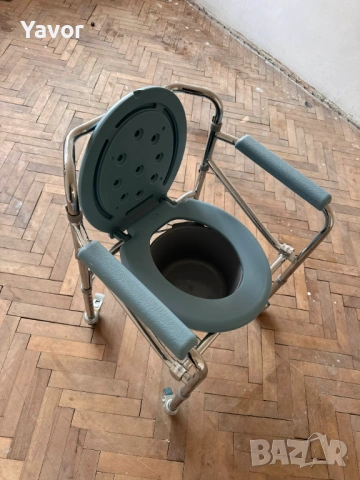 Сгъваем инвалиден стол с гърне на колелца MBK-156