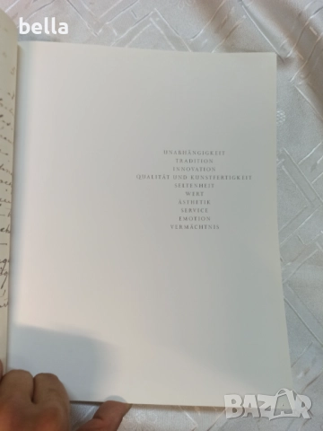 Луксозен каталог на часовници Patek Philippe Geneve Collection 2010-2011 гланцирани  235 страници, снимка 5 - Антикварни и старинни предмети - 51617138