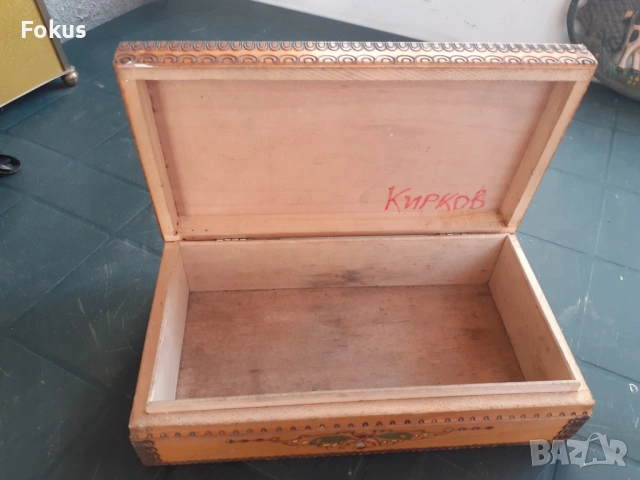 Стара дървена кутия Български воин, снимка 2 - Антикварни и старинни предмети - 53283010