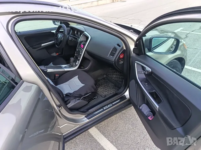 Продавам Volvo xc60, снимка 10 - Автомобили и джипове - 55778030