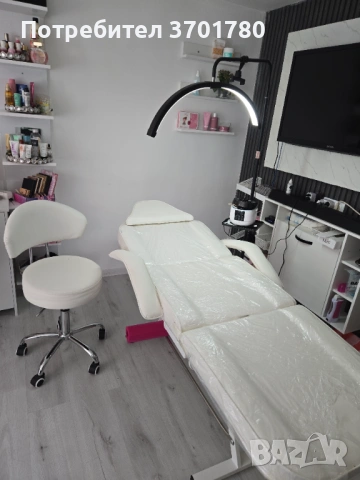 Козметична кошетка + стол и лампа