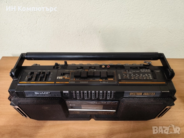 Продавам радиокасетофон Sharp WQ-T251Z, снимка 3 - Радиокасетофони, транзистори - 52714346