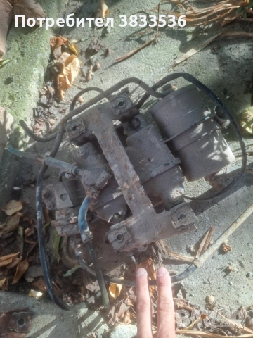 Долна кошница със горивни помпи за 1800см3 VW Golf & Jetta Mk2, снимка 3 - Части - 51384191