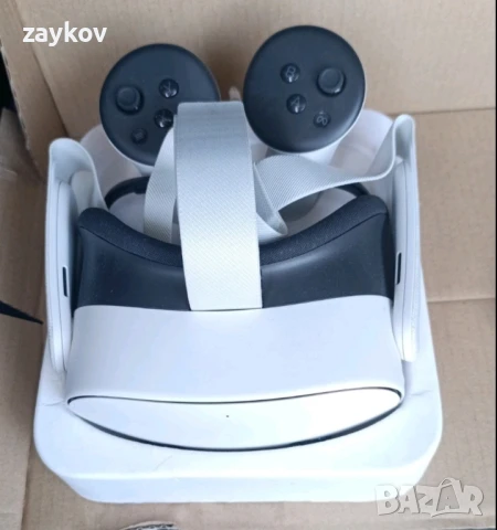 VR очила META Quest 3S, 128GB, Бял, снимка 2 - Други игри и конзоли - 50932681