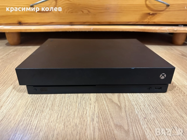конзола "XBOX One X"