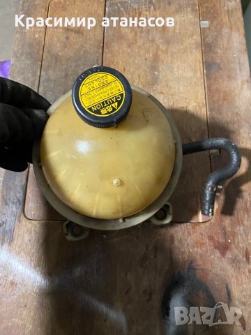 Казанче за антифриз за Тойота Авенсис версо 2002-2004г.2.0D4D, снимка 3 - Части - 35389585