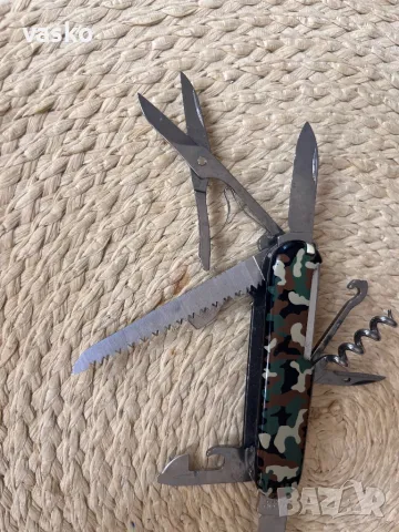 Victorinox Huntsman, снимка 7 - Ножове - 49974807