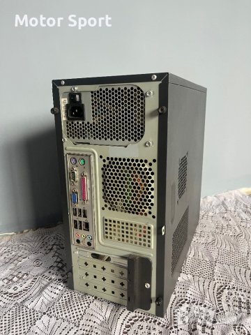 Продавам Настолен Компютър, снимка 3 - Работни компютри - 42823705